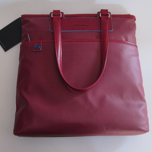 Borsa Piquadro-Giro di penna-Affiliato Buffetti Borsa Piquadro-Giro di penna-Affiliato Buffetti